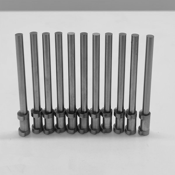 Komponen Penebuk Ejector Berbentuk Khas
